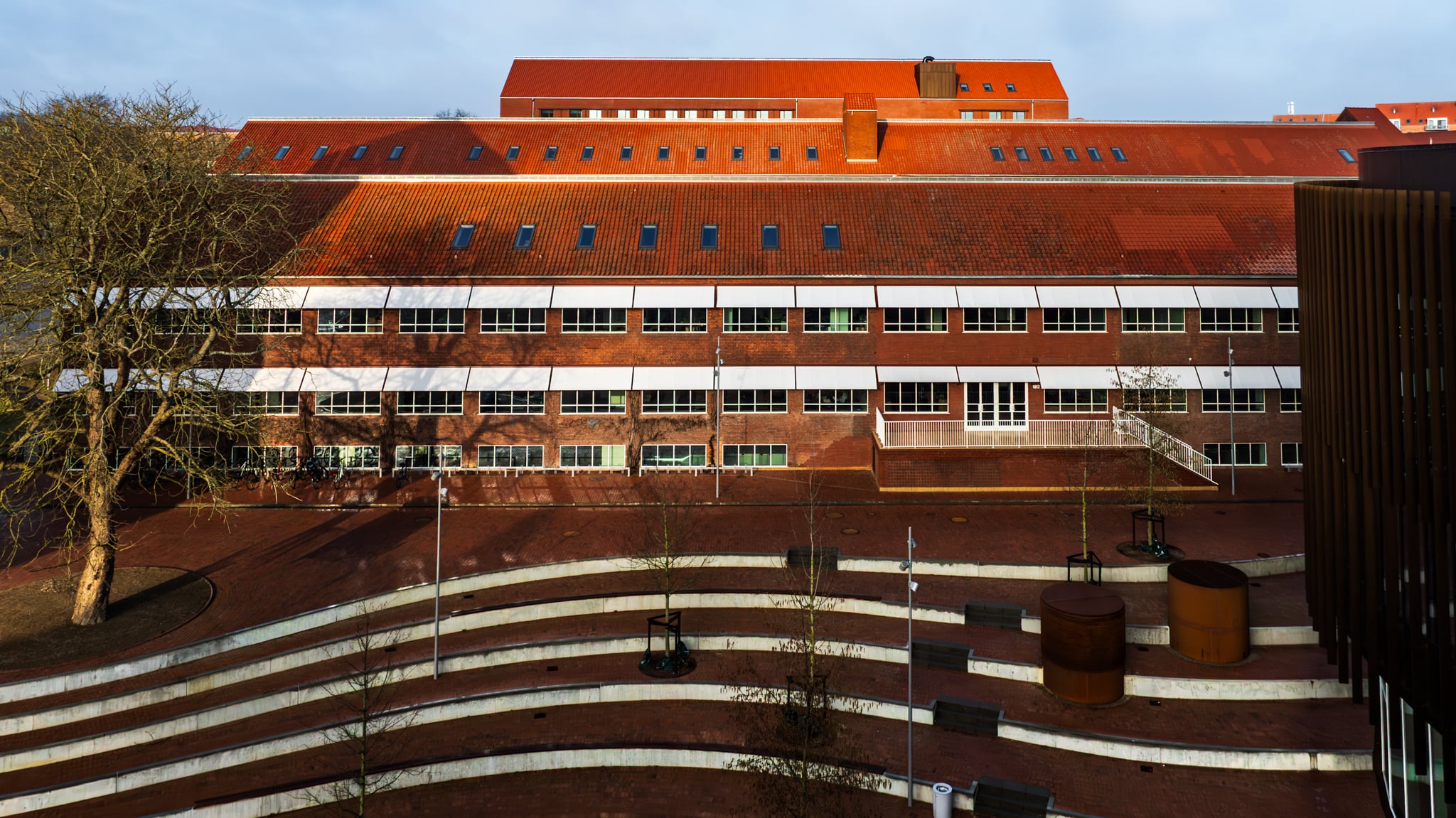 For Jyllands Markisefabrik i Lystrup lavede jeg en lille billedebank over deres smukke markiser i Universitetsbyen i Aarhus.